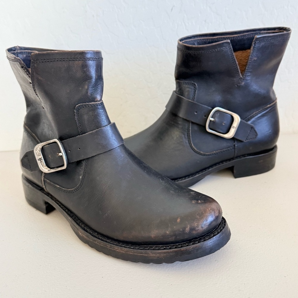 New Frye Veronica Bootie Antique Black Distressed Leather Bootie Size 8.5B